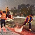 浴“雪”奮戰(zhàn)護(hù)通途 晝夜不息保暢通