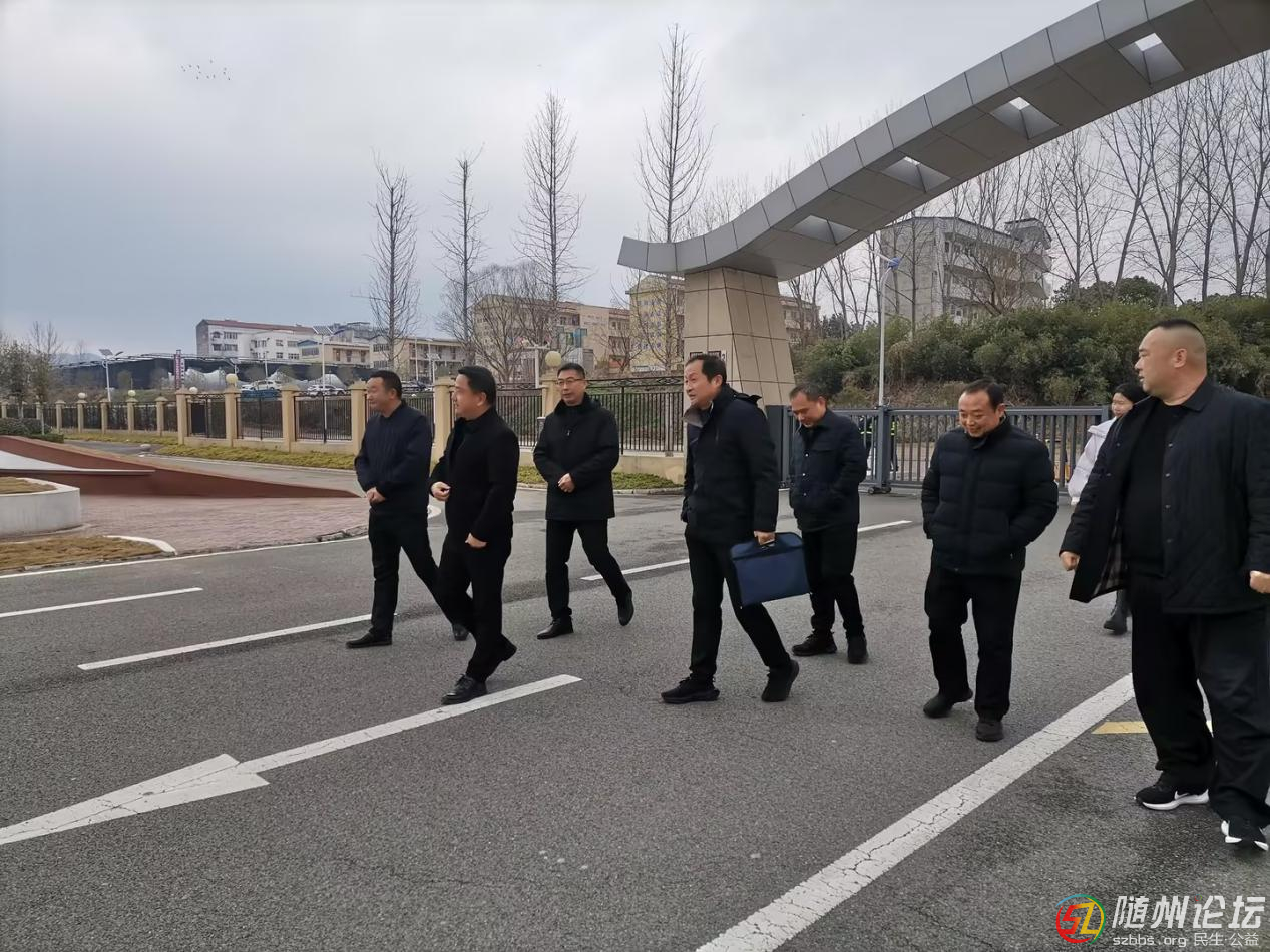 隨縣教育局領(lǐng)導深入萬和鎮(zhèn)開展開學工作專項督查