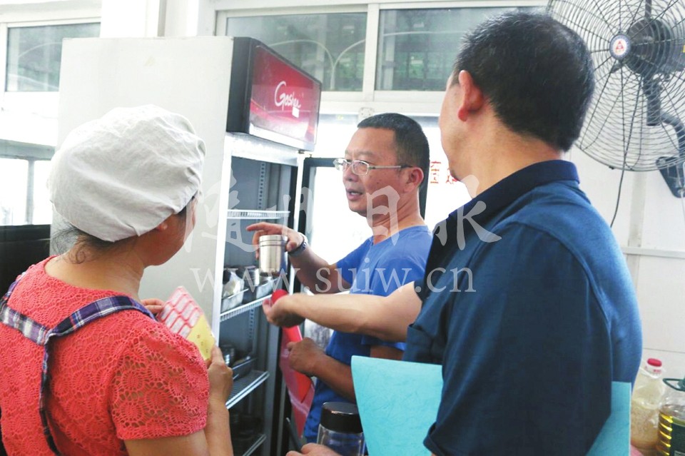 柳林鎮(zhèn)對學校進行安檢  確保秋季開學期間學生飲食健康出行安全
